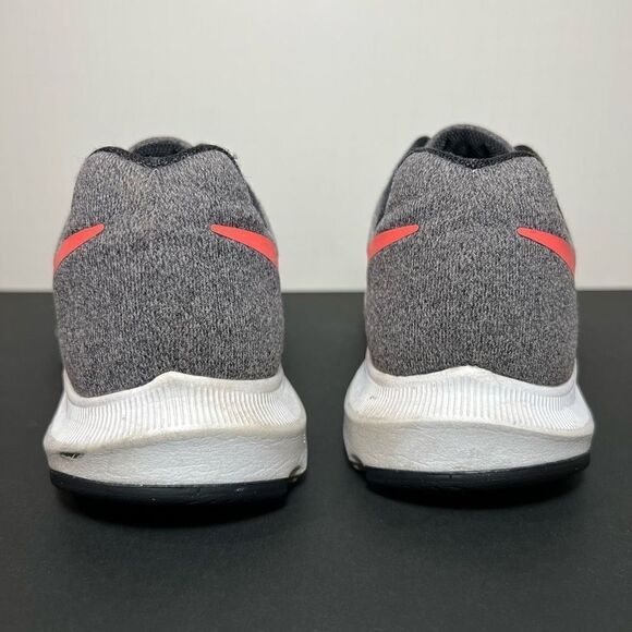 Womens NIKE Run Swift Grey Running Shoes / Size 9 - Picture 4 of 9